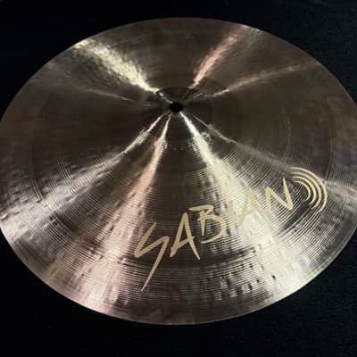 Sabian Neil Peart Paragon 14 in. Hi Hat Pair Trad Finish 967g T 1391g B image 3
