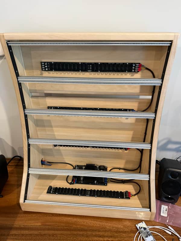 Uryan Modular 15u 104hp Powered Eurorack Case image 1