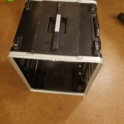 Light 8U rack mount road case wheels rolling no doors 14" high rack 8 space 2000s - black molded plastic image 11
