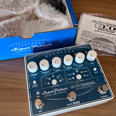 Electro-Harmonix Super Pulsar Stereo Tap Tremolo 2015 - Present - Blue image 2