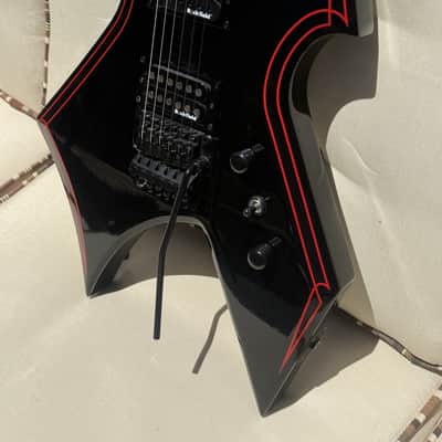 B.C. Rich WMD WARBEAST Neckthru 2007 - Korean MINT! Black/Red image 3