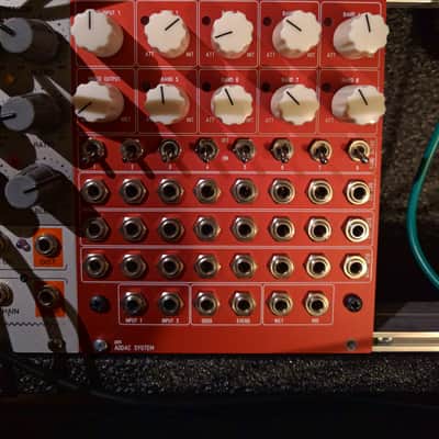 ADDAC 601 VC Fixed Filterbank