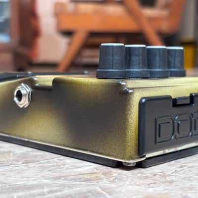 DOD Punkifier FX76 [NOS - New Old Stock, Complete with Box, Manual, Stickers etc] 1995 - 1997 Yellow & Black Matte Airbrush Finish image 20