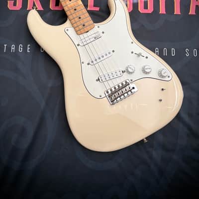 Fender Ed O'Brien Artist Series Signature EOB Stratocaster 2018 - 2025 - Olympic White image 2