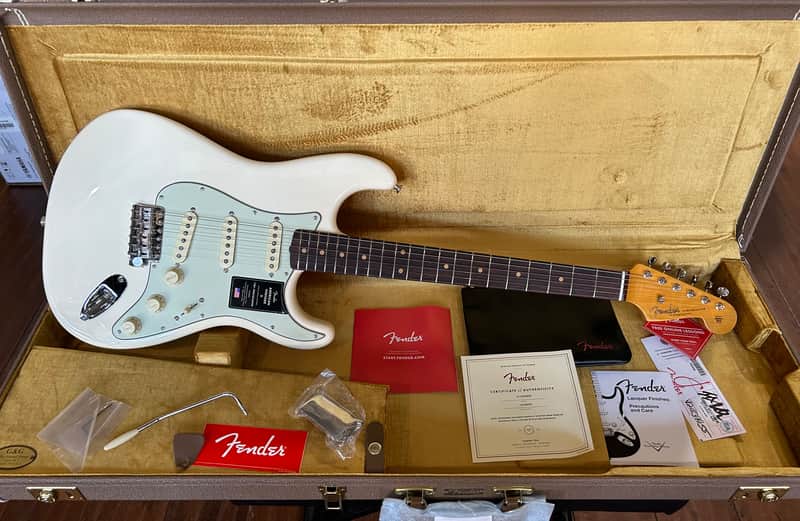 Fender American Vintage II 1961 Stratocaster  - Olympic White /8lbs. 0.2oz. #V2439455 image 1
