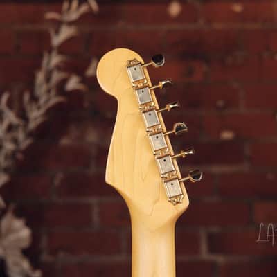 1993 Fender Japan ST-62G Stratocaster – Fujigen Era – Gold Hardware in 3-Tone Sunburst! image 13