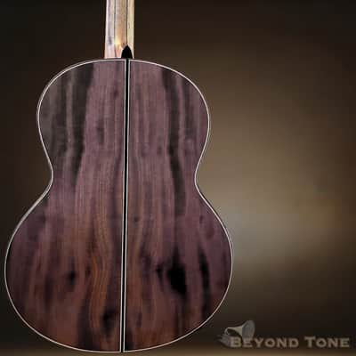 Lowden 50FF Fan-Fret (2019) — Cuban Mahogany / Adirondack Spruce — 50 Series — Boutique Fingerstyle Acoustic — Rare image 2