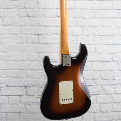 Fender Vintera II '60s Stratocaster - 3-Color Sunburst image 5