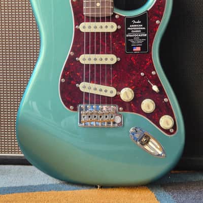 Fender American Professional Classic Stratocaster 2025 - Faded Sherwood Green Metallic image 5