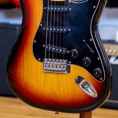 Tokai Silver Star Electric Guitar (3-Tone Sunburst) (Pre-Owned, 1979 MIJ) image 2