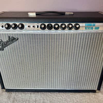Fender '68 Custom Vibrolux Reverb-Amp 2-Channel 35-Watt 2x10" Guitar Combo 2013 - 2018 - Black image 2