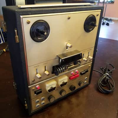 Oki 555 2-speed R2R 1/4" tape recorder stereo detachable AlNiCo speakers Japan 1960s - Black and Gold image 1