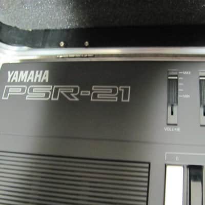 Yamaha PSR-21 With Hardshell molded Case 80's Black image 2