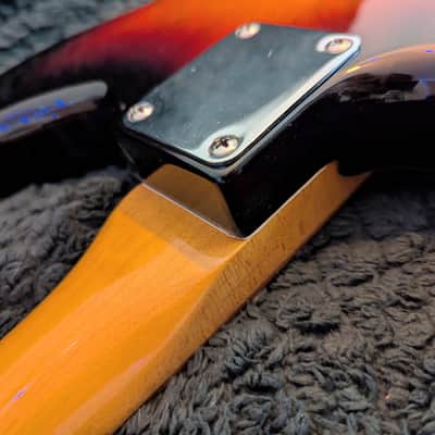 Fender Vintera 60s Jaguar PF 3-Colour Sunburst 2019 - 3 Colour Sunburst image 4