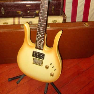 1981 Hondo Longhorn Burst w/ Original Case image 2