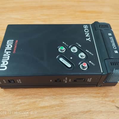 Sony WM R2 1982 - Sony Walkman Cassette player WM R2 black working image 6