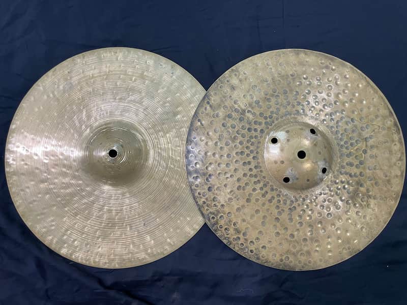 Paiste Signature Traditionals 14" Medium Light Hi-Hat Pair Modified image 1