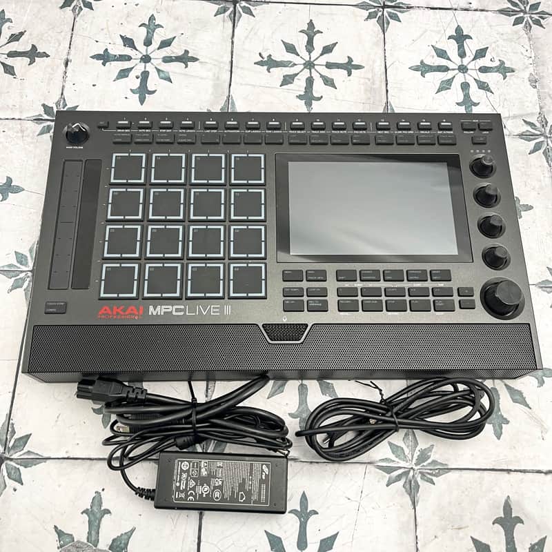 Akai MPC Live III Standalone Sampler / Sequencer image 1