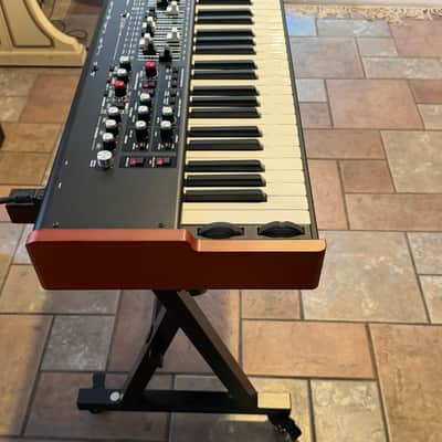 Viscount Legend One 73 - Like New Condition image 5