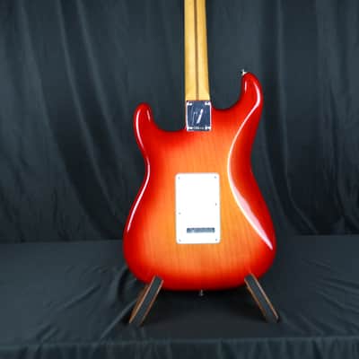 Fender Player II Stratocaster HSS 2025 - Aged Cherry Burst image 9