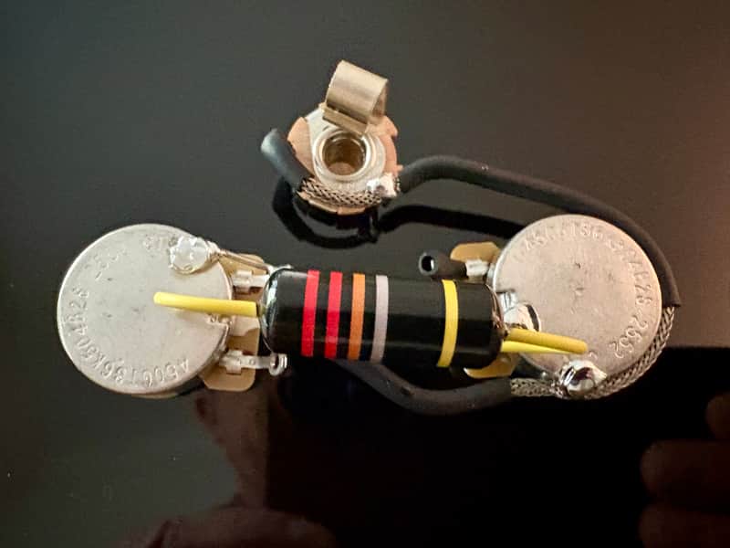 Gibson Les Paul Jr./SG Junior premium wiring harness- 50s style with 0.022uF Bumblebee capacitor Gibson Les Paul Jr./SG Junior premium wiring harness- 50s style with 0.022uF Bumblebee capacitor