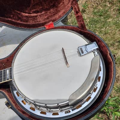 Vega Pro II 5 string banjo 1968 - Maple back image 2