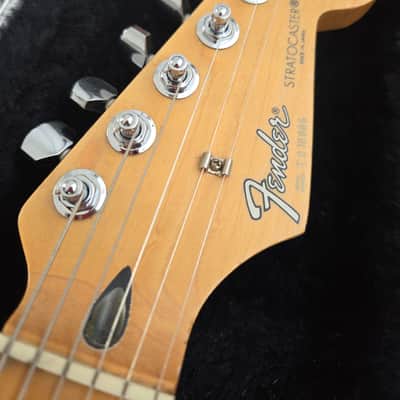 Fender Stratocaster Made In Japan 1995 - Ocean Turqoise Metallic  + Fender USA red label hardcase image 3