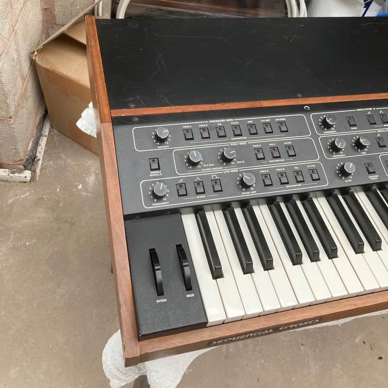 1983 – 1986 Sequential Prophet T8 76-Key 8-Voice Polyphonic Sy…