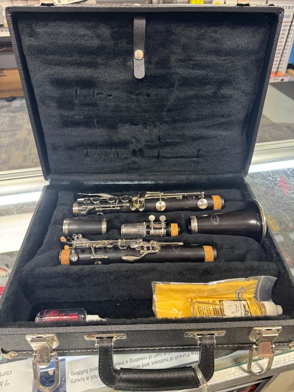 Used Buffet C13 student Bb clarinet image 1