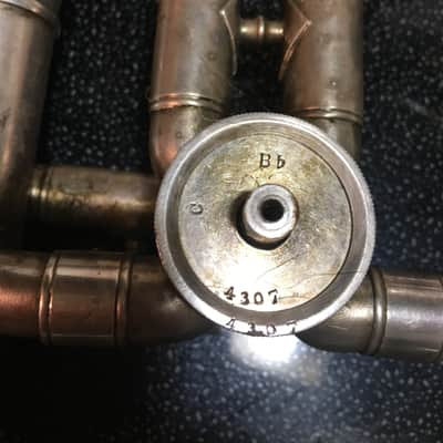 MAKE OFFER CORNET 1922 CONN 10A WONDER SILVER PLATE MISSING SOME PARTS NOT FUNCTIONING FREE SHIP image 9