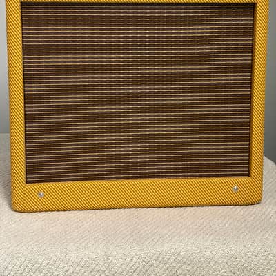Fender Pro Junior IV 15-Watt 1x10" Guitar Combo 2018 - Present - Lacquered Tweed image 7