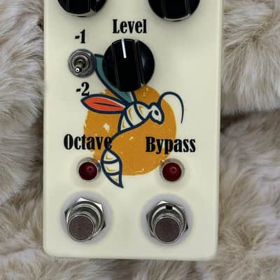 Toketone+ Beetronics “Whoctahell” pedal clone 2025 - Cream image 1
