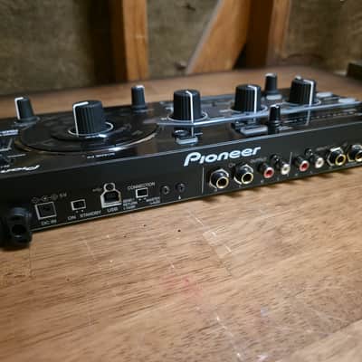 Pioneer RMX-1000 Professional Performance DJ effector & sampler - Black image 8