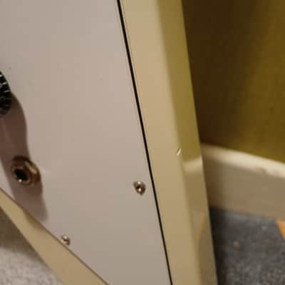 Gibson Flying V 2018 - White (Aged Cherry) image 5