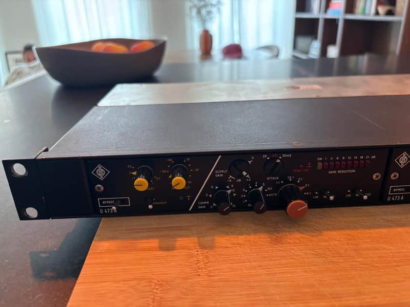 Neumann U473A image 1