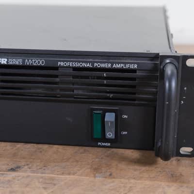 Mackie M1200 Two-Channel Power Amplifier CG00QP8 image 2
