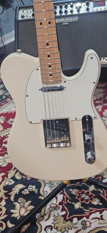 Fender Telecaster 2019 - Pearl White with a Warmouth Body image 1