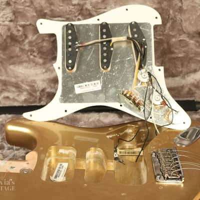 2014 Fender 60th Anniversary American Standard Stratocaster Aztec Gold image 23