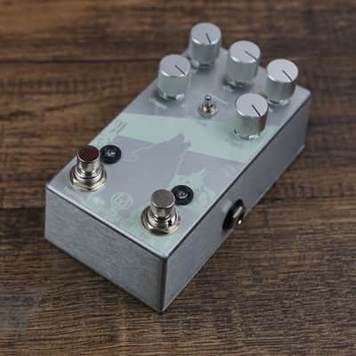 Walrus Audio Monument Harmonic Tap Tremolo V2 - Limited Edition Platinum image 1