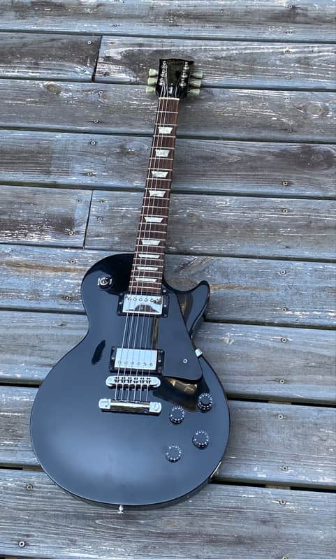 MASTER CERTIFIED: 2001 Gibson Les Paul Studio – Ebony - All Original – Pro Setup – Includes Gibson USA HSC Brown with Pink Lining – $1499 USD | FREE SHIPPING