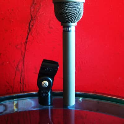 Vintage 1980's Electro-Voice PL11 / RE11 Supercardioid Dynamic Microphone green Low Z w mic clip & case RE10 RE15 image 15