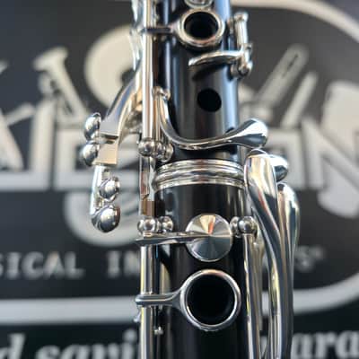 Yamaha YCL-650 Grenedilla  Wood Bb Clarinet Silver Keys - Professional image 13