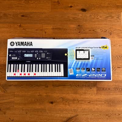 Yamaha EZ220 Lighted Key Portable Digital Piano 2012 - Present - Black image 5