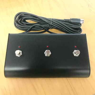 GAPco 3 Button Foot Switch with LED's (SKU3001) image 2