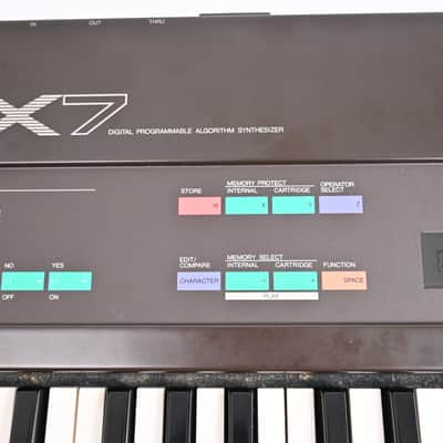 Yamaha DX7 MK I *with case* image 11