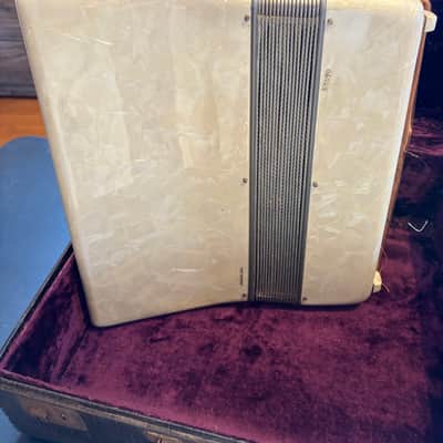 Francini Piano Accordion 1950s - Pearl finish image 4