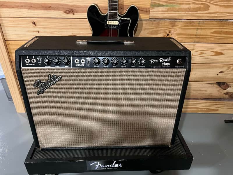 Fender Pro Reverb 2-Channel 40-Watt 2x12" Guitar Combo 1965 - 1967 - Black Panel image 1