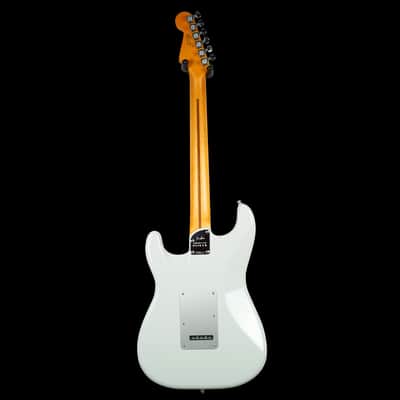 fender American Ultra II Stratocaster In Avalanche image 4