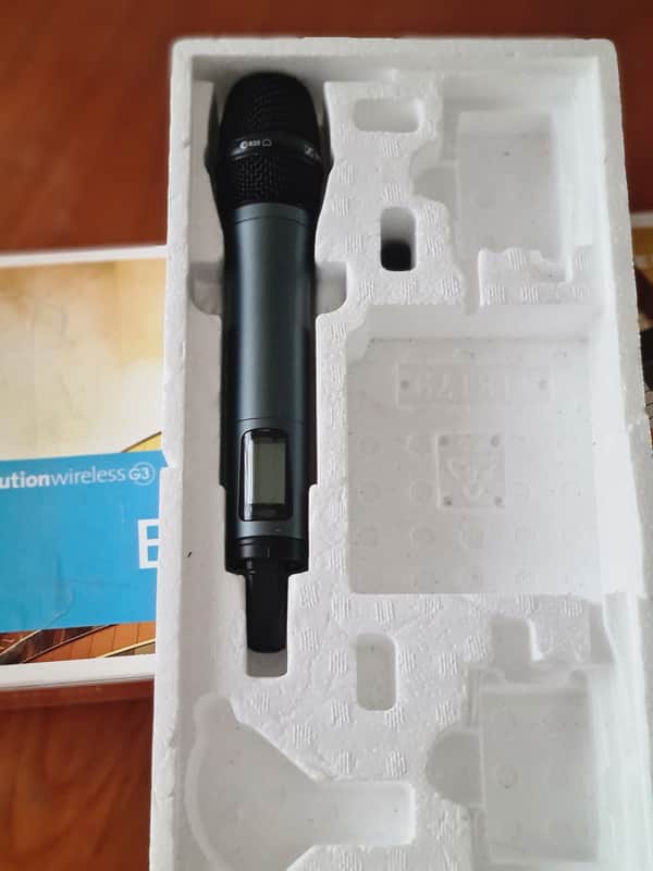 Sennheiser 🎤 Sennheiser EW 100 G3 SKM 100 G3 Wireless Handheld Microphone | e835 Capsule | Professional | Grey/Black image 1