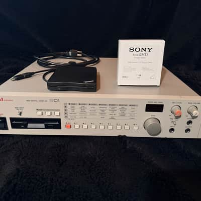 AKAI S01 Vintage Rackmount Sampler + Tendak USB Floppy Drive + New Sony 1.44MB Floppy Disks – Fully Working Classic!
